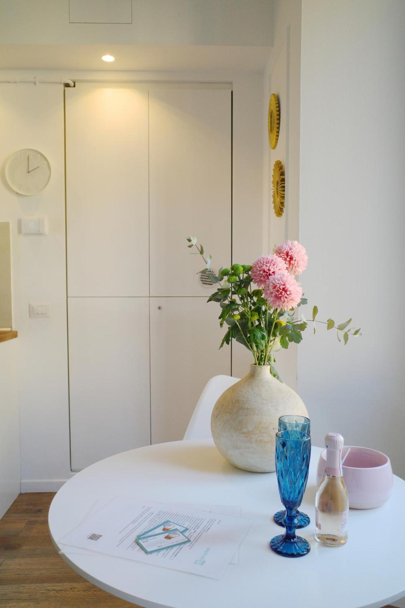 Ripa Apartments Milano - Via Vigevano Navigli Екстер'єр фото